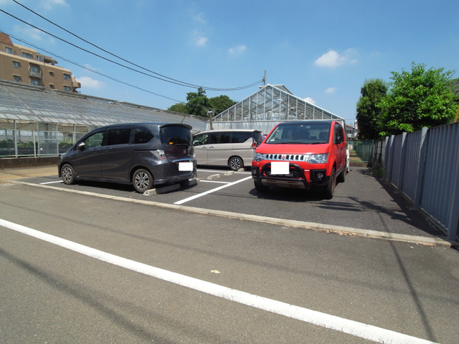 鈴木駐車場